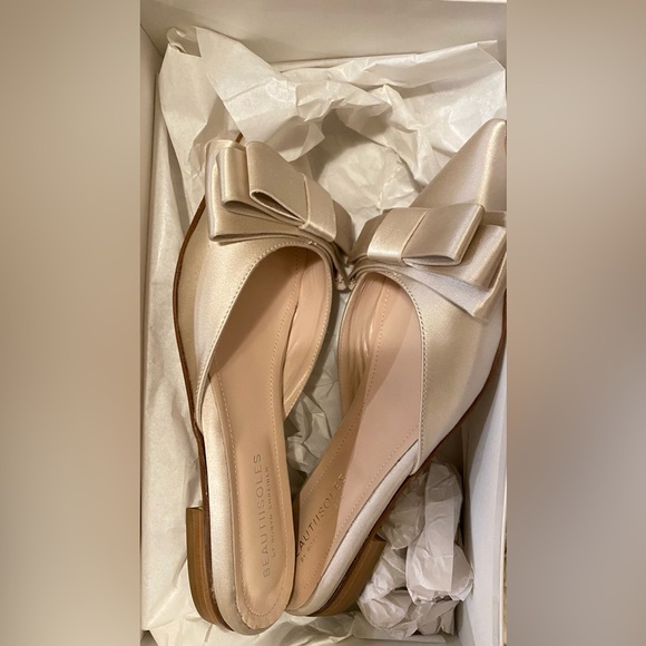 BEAUTIISOLES Ella Pointed Toe Mule - Picture 2 of 5